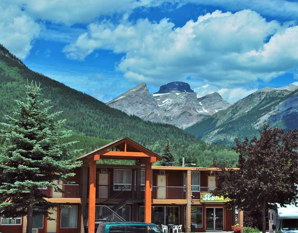 Canadas Best Value Inn And Suites Fernie Exterior foto