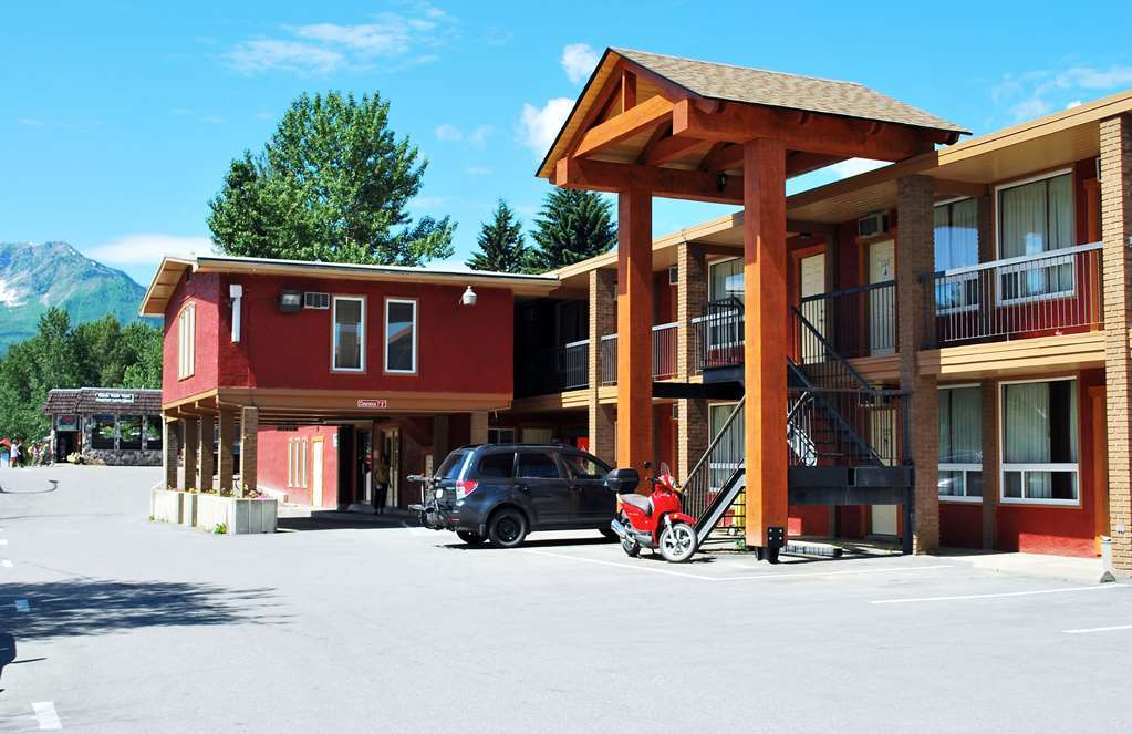 Canadas Best Value Inn And Suites Fernie Exterior foto
