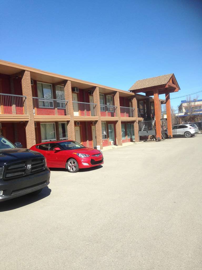 Canadas Best Value Inn And Suites Fernie Exterior foto