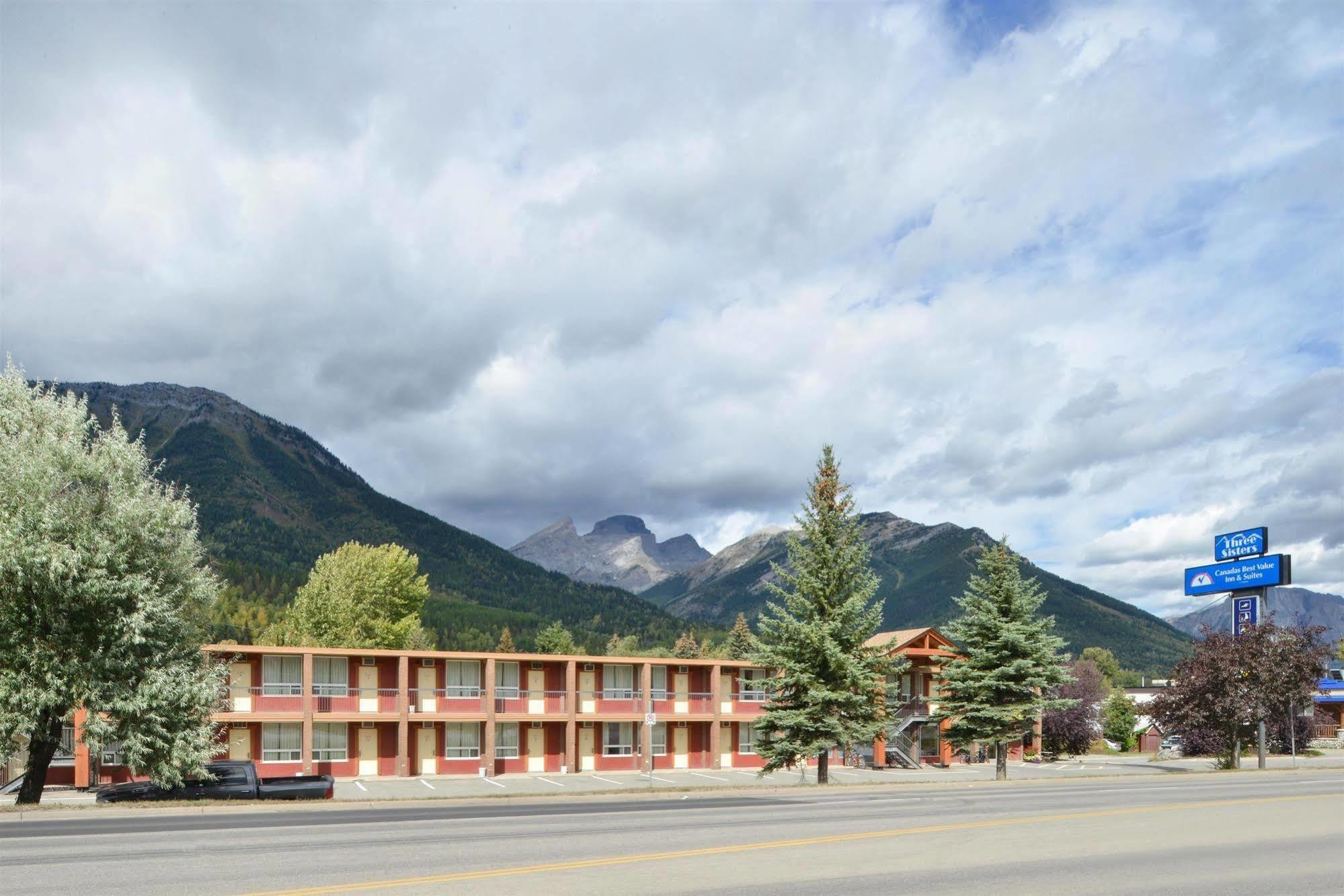 Canadas Best Value Inn And Suites Fernie Exterior foto