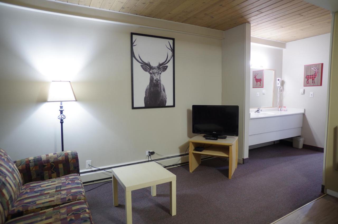 Canadas Best Value Inn And Suites Fernie Exterior foto